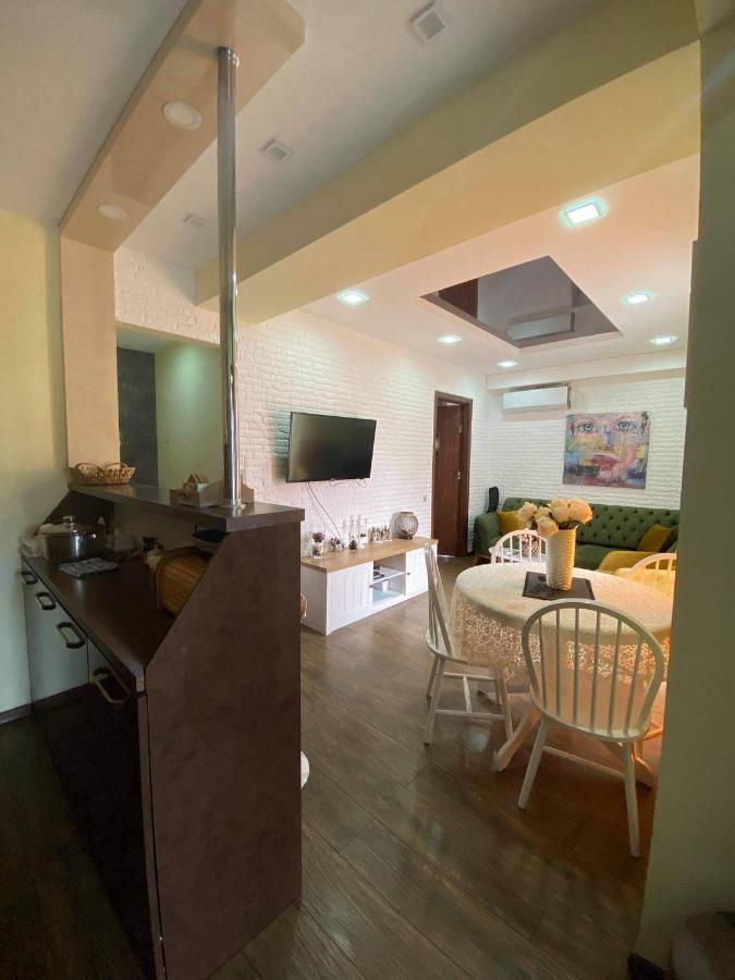 Apartament Victoria Apartment Tbilisi Luaran gambar